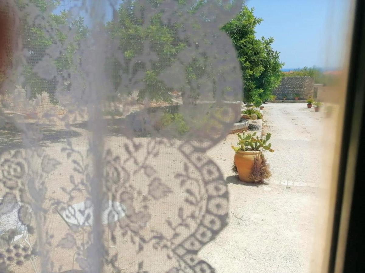 Il Baglio Di Kharrub Rural Guest House Pozzallo Bagian luar foto