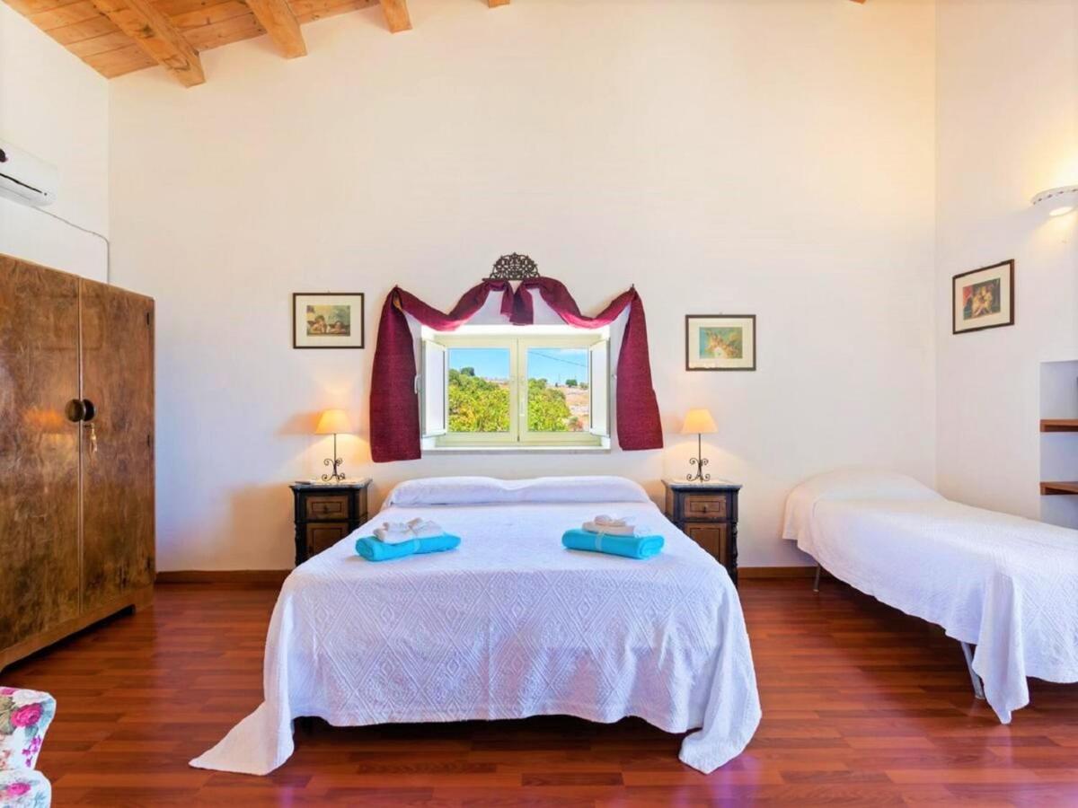 Il Baglio Di Kharrub Rural Guest House Pozzallo Bagian luar foto