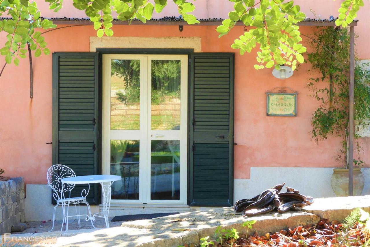 Il Baglio Di Kharrub Rural Guest House Pozzallo Bagian luar foto
