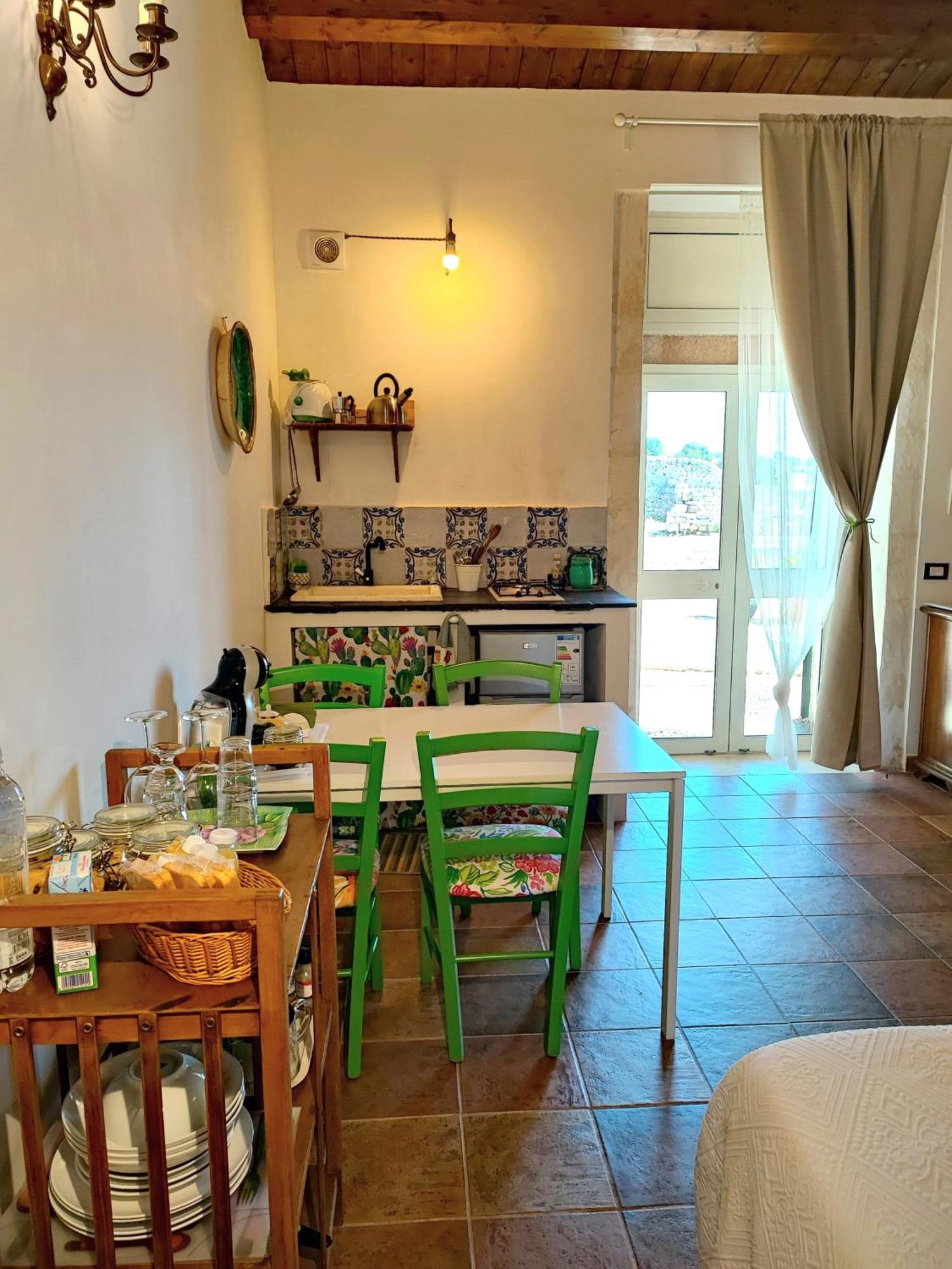 Il Baglio Di Kharrub Rural Guest House Pozzallo Bagian luar foto
